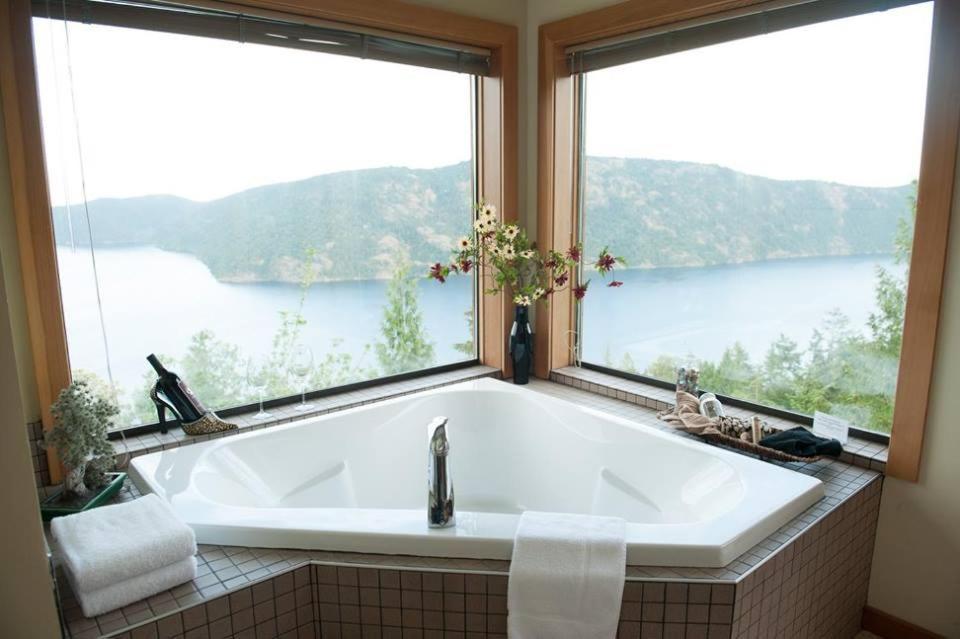 Malahat Moon Water Lodge מראה חיצוני תמונה