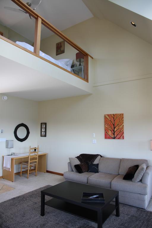 Malahat Moon Water Lodge חדר תמונה