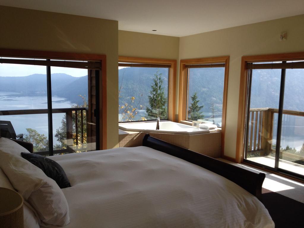 Malahat Moon Water Lodge חדר תמונה