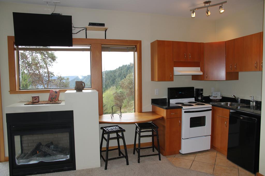Malahat Moon Water Lodge חדר תמונה